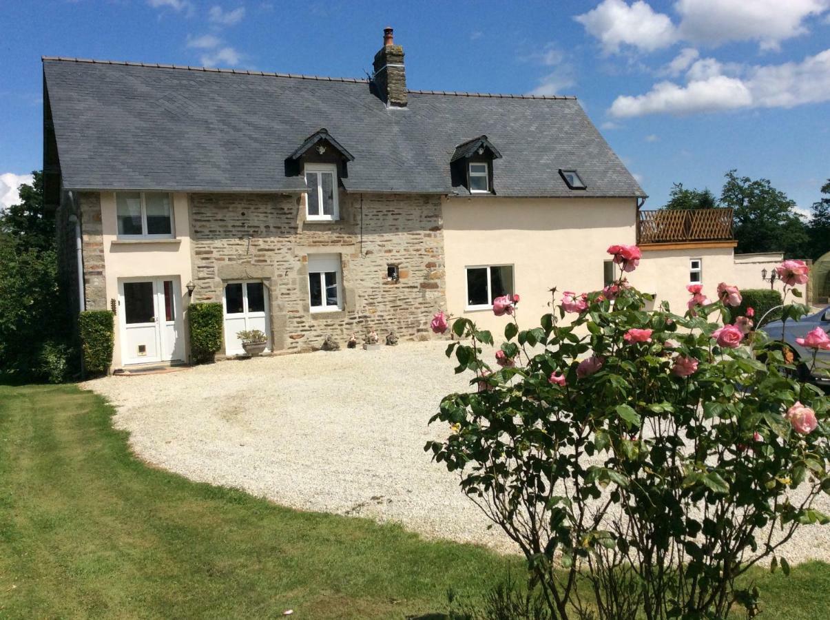 Maison La Touchardiere Barenton Exterior photo